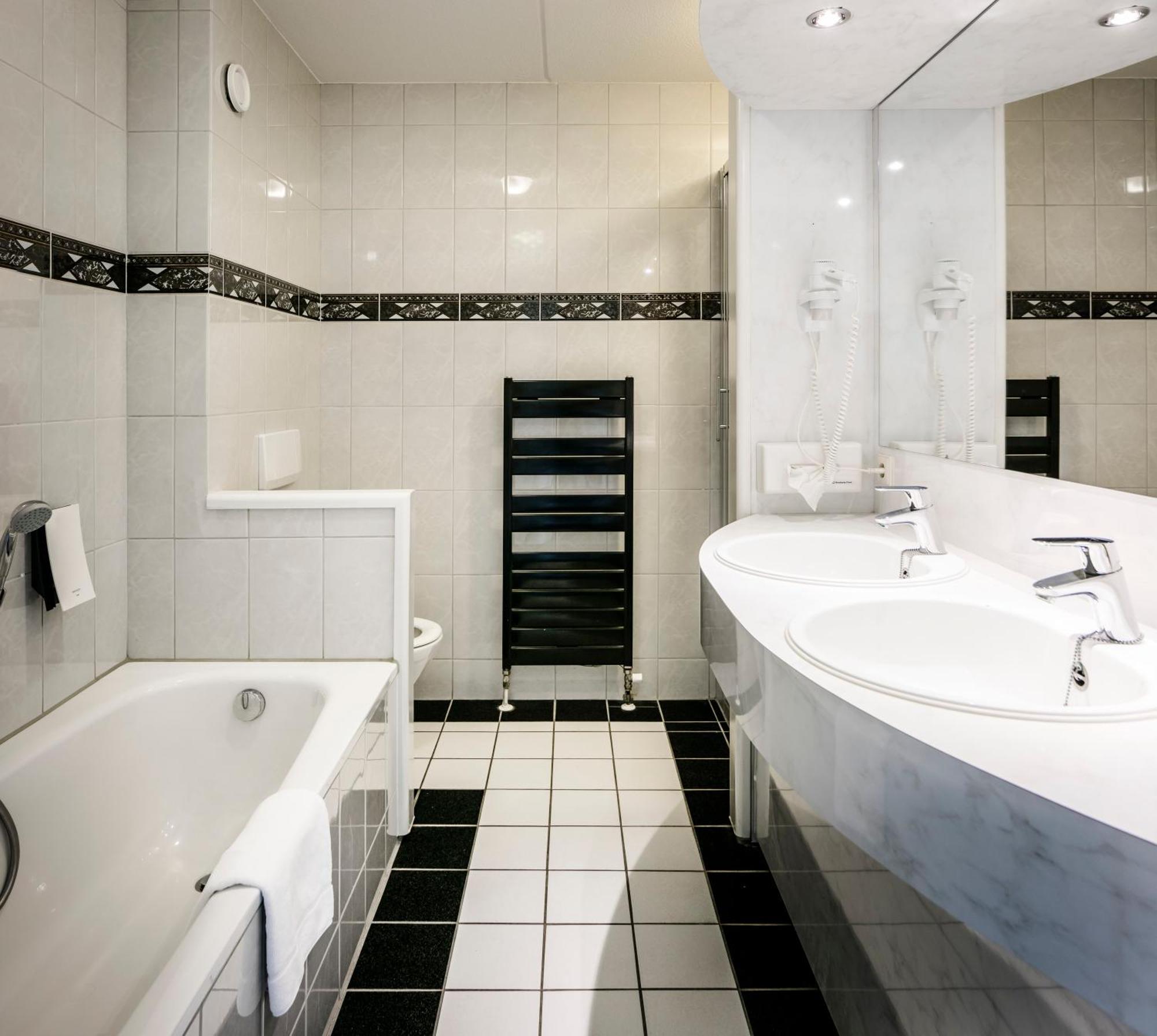 Fletcher Hotel-Restaurant De Broeierd-Енсхеде Екстериор снимка